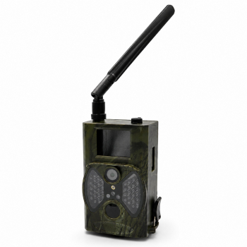 Fotopułapka GSM HC-300M z anteną – widok pod kątem, kamera leśna Full HD z modułem MMS i diodami IR 940 nm